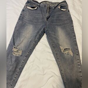 SHEIN Curve ankle distressed jeans